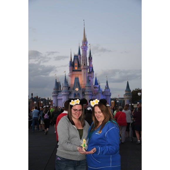 Meet your Posher, Alexandra - Picture 1 of 1